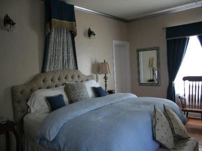 Cinnamon Bear Creekside Inn Sonoma Exterior photo