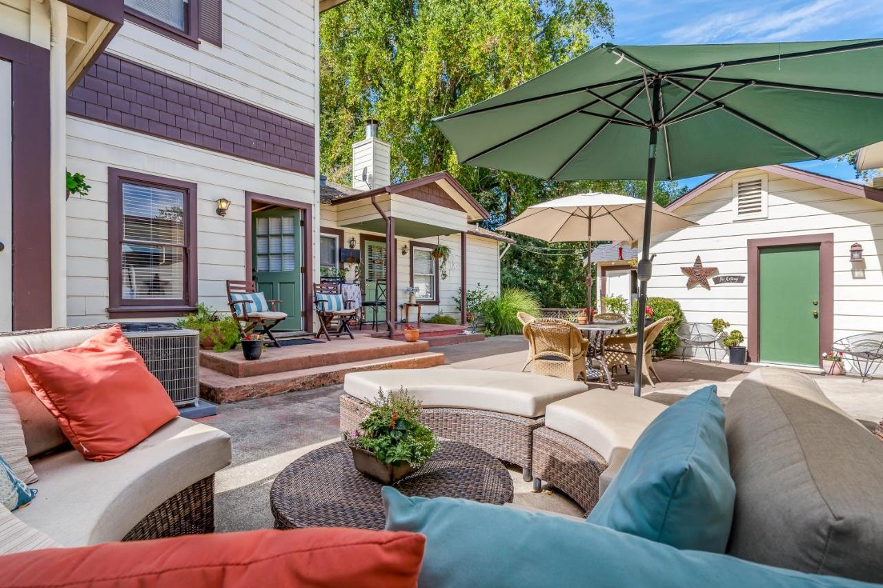 Cinnamon Bear Creekside Inn Sonoma Exterior photo