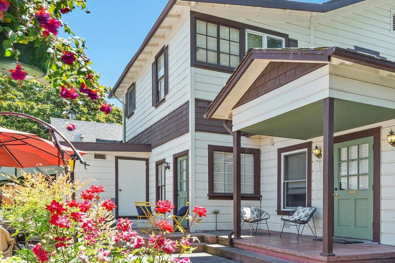 Cinnamon Bear Creekside Inn Sonoma Exterior photo