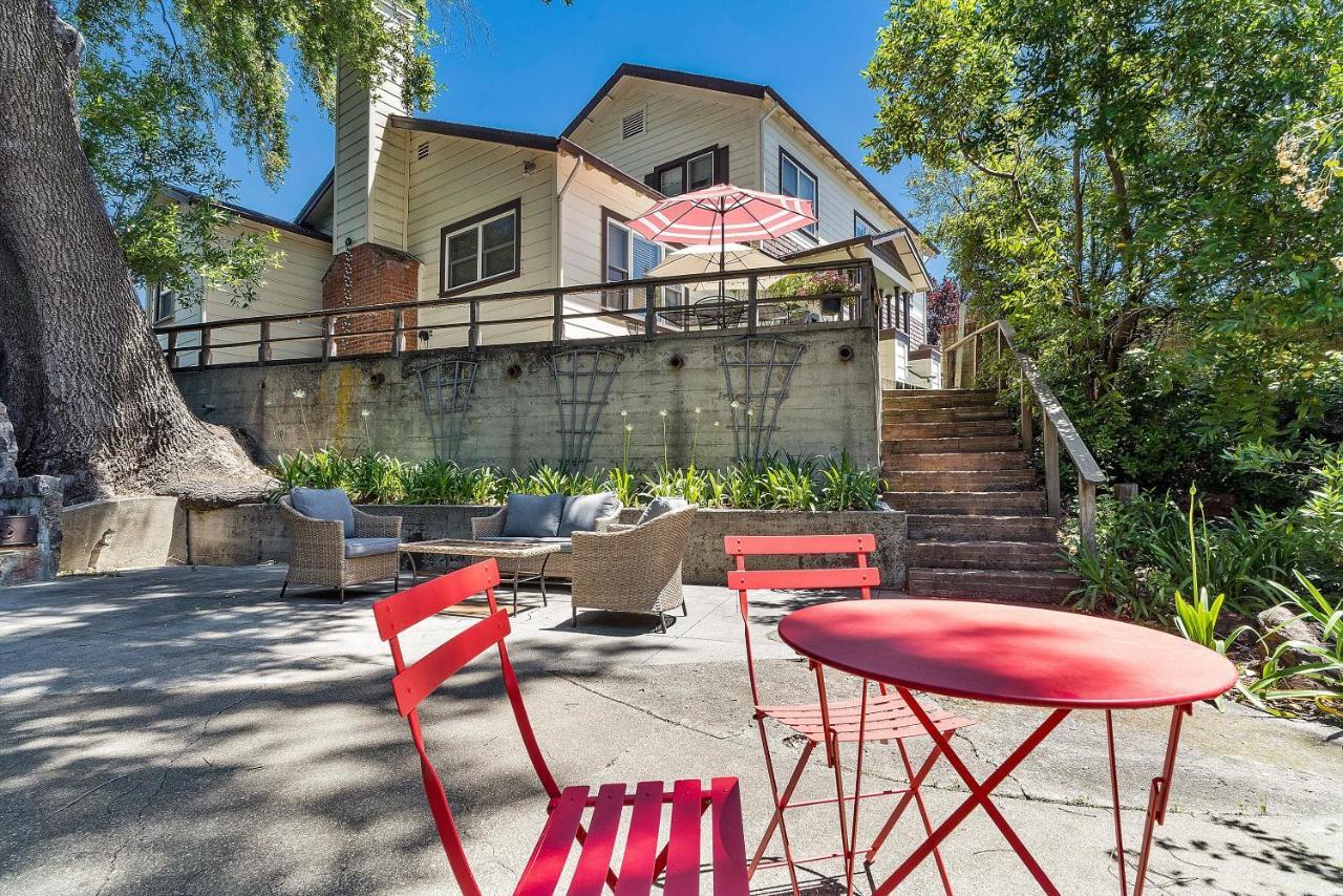Cinnamon Bear Creekside Inn Sonoma Exterior photo