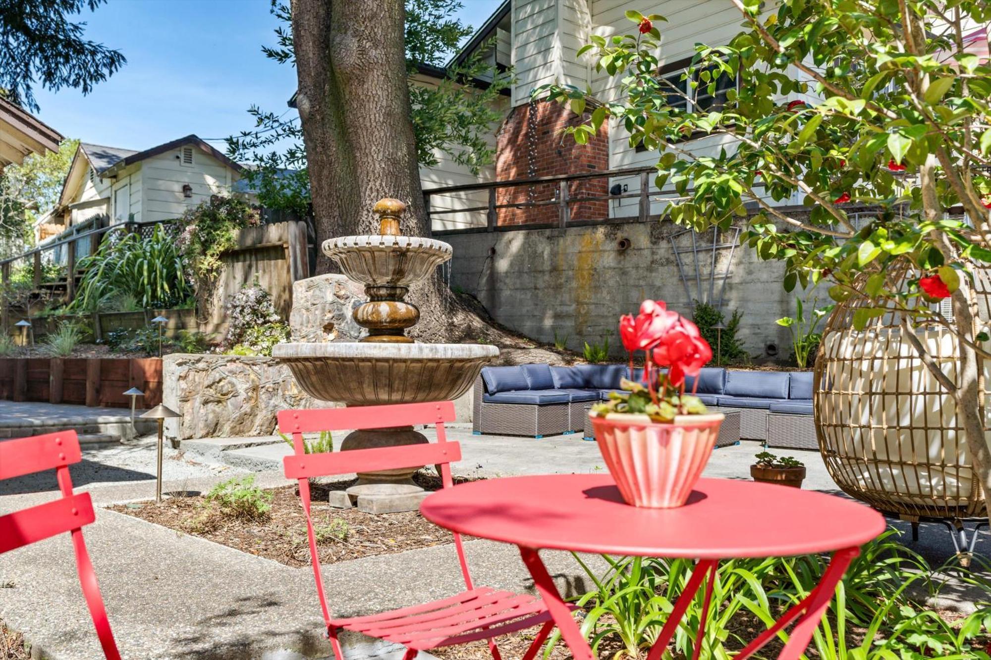 Cinnamon Bear Creekside Inn Sonoma Exterior photo